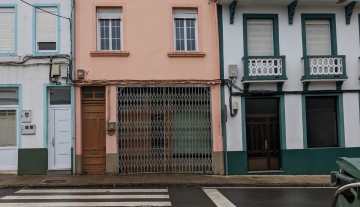 Casa en avenida da Cerca (Meira)